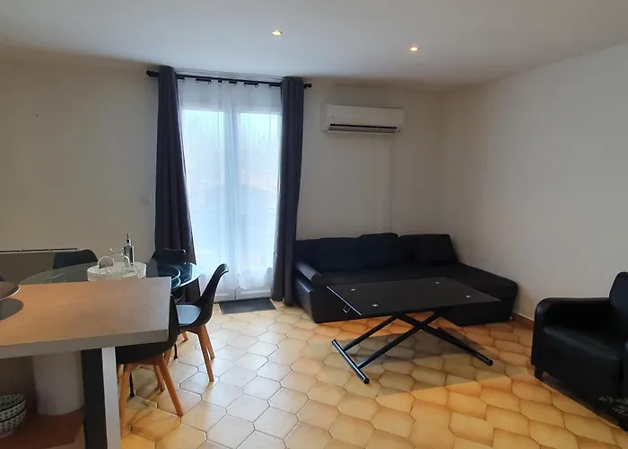 Bel Appartement A 400 Metres De La Riviere De L\'Ardeche Et De Vallon-Pont-D\'Arc